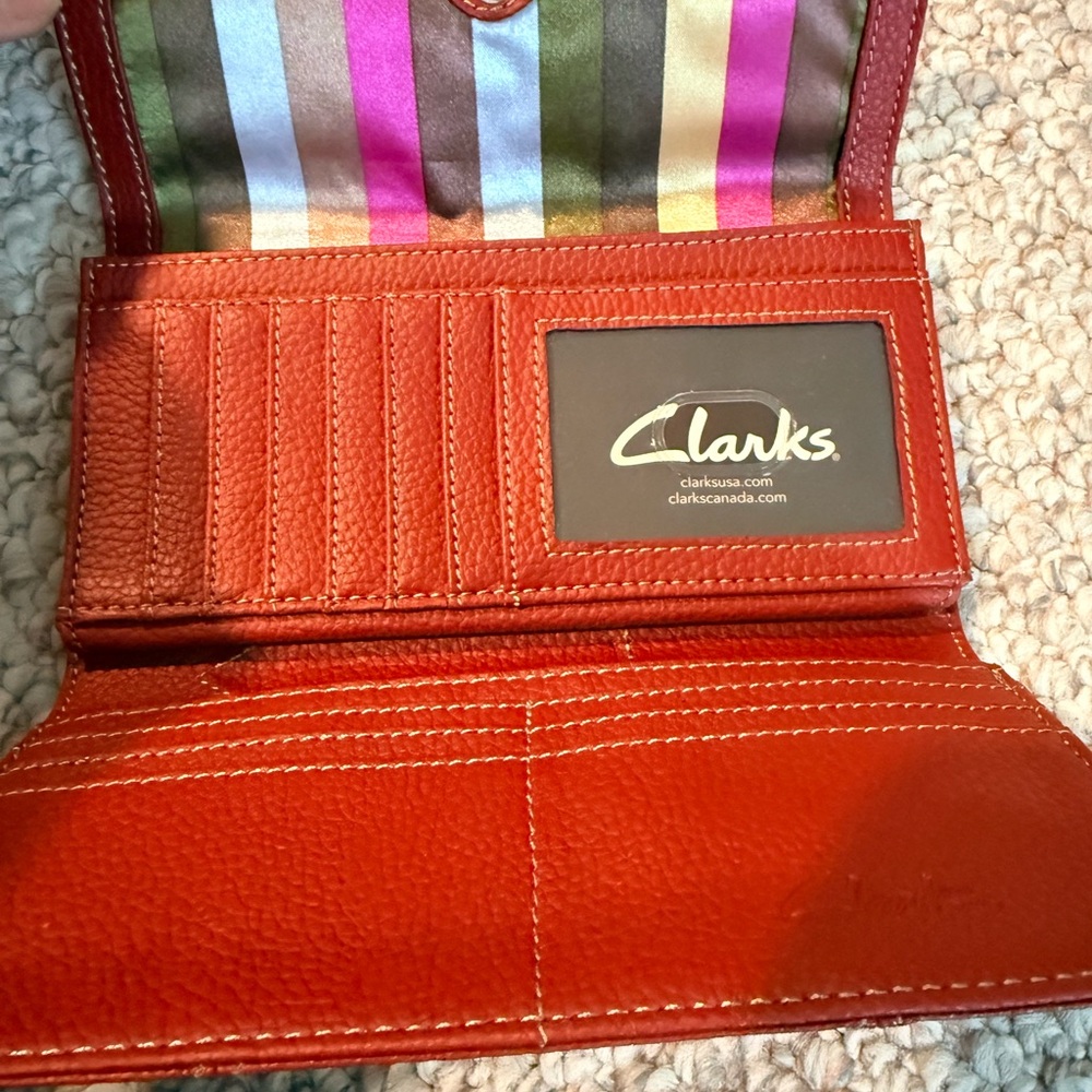 Clarks Red Leather Wallet - Picture 3 of 4